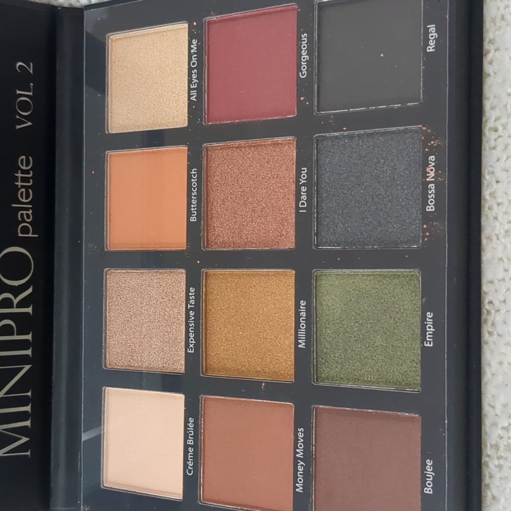 Beauty Creations MINIPRO Vol.2 twelve shade pallete, 26g/0.92oz - Picture 7 of 12
